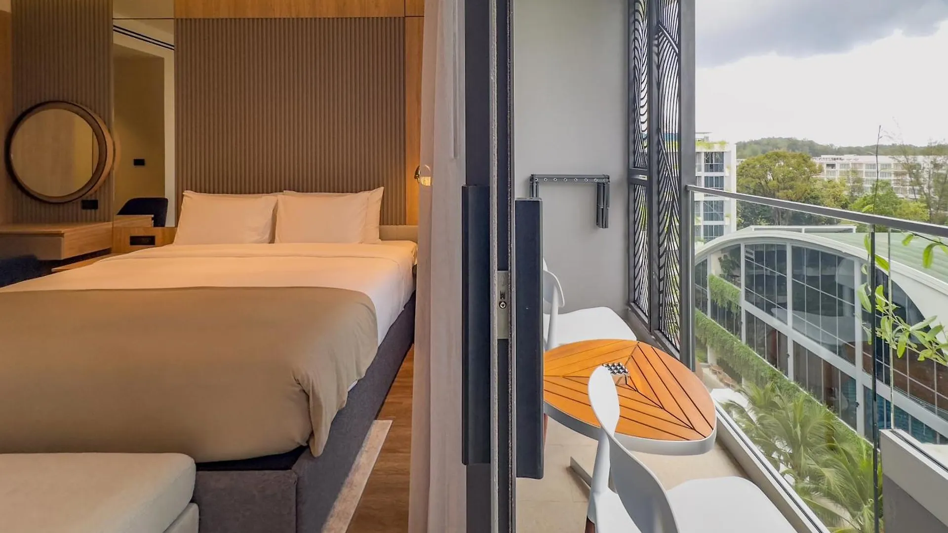 La Green Hotel And Residence Bang Tao Beach