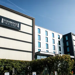 staybridge-suites-london-heathrow-bath-road.brighton-hotels-england.com/
