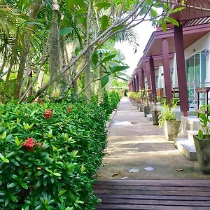 Resort Naiyang Boutique, Ban Phak Chit